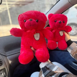 خرس قرمز مارک به سینه